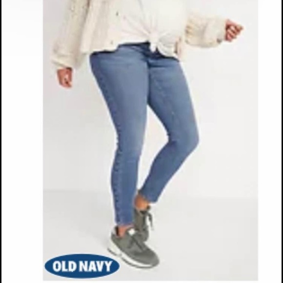 NWT Old Navy Maternity Skinny Jeans - Picture 1 of 4